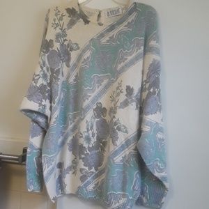 Chic Floral Crew Neck Sweater - Cream and Gray